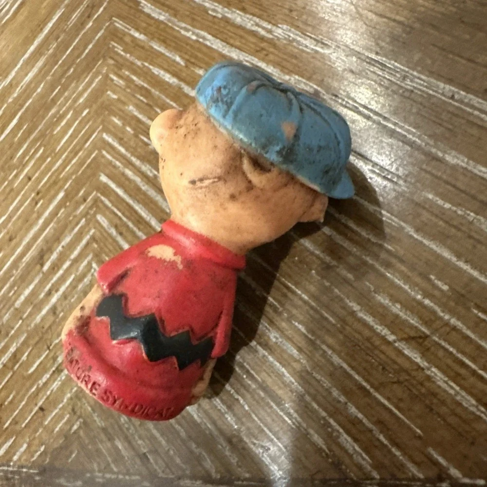 vintage PEANUTS Character- EARLY CHARLIE BROWN‎ FINGER PUPPET